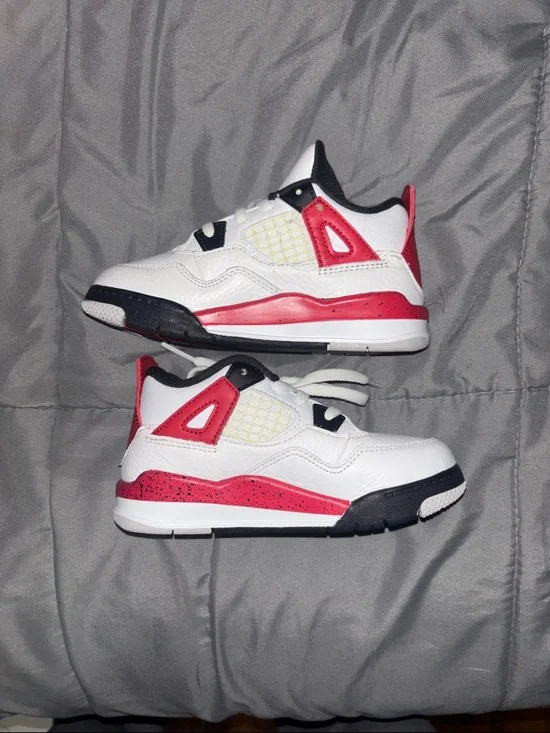 J4 Kids White and Red Athletic Sneakers - Classic Retro Style - Picture 2 of 7